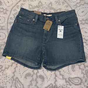 NWT Levi’s Mid Length Blue Denim Jean Shorts Size W 29